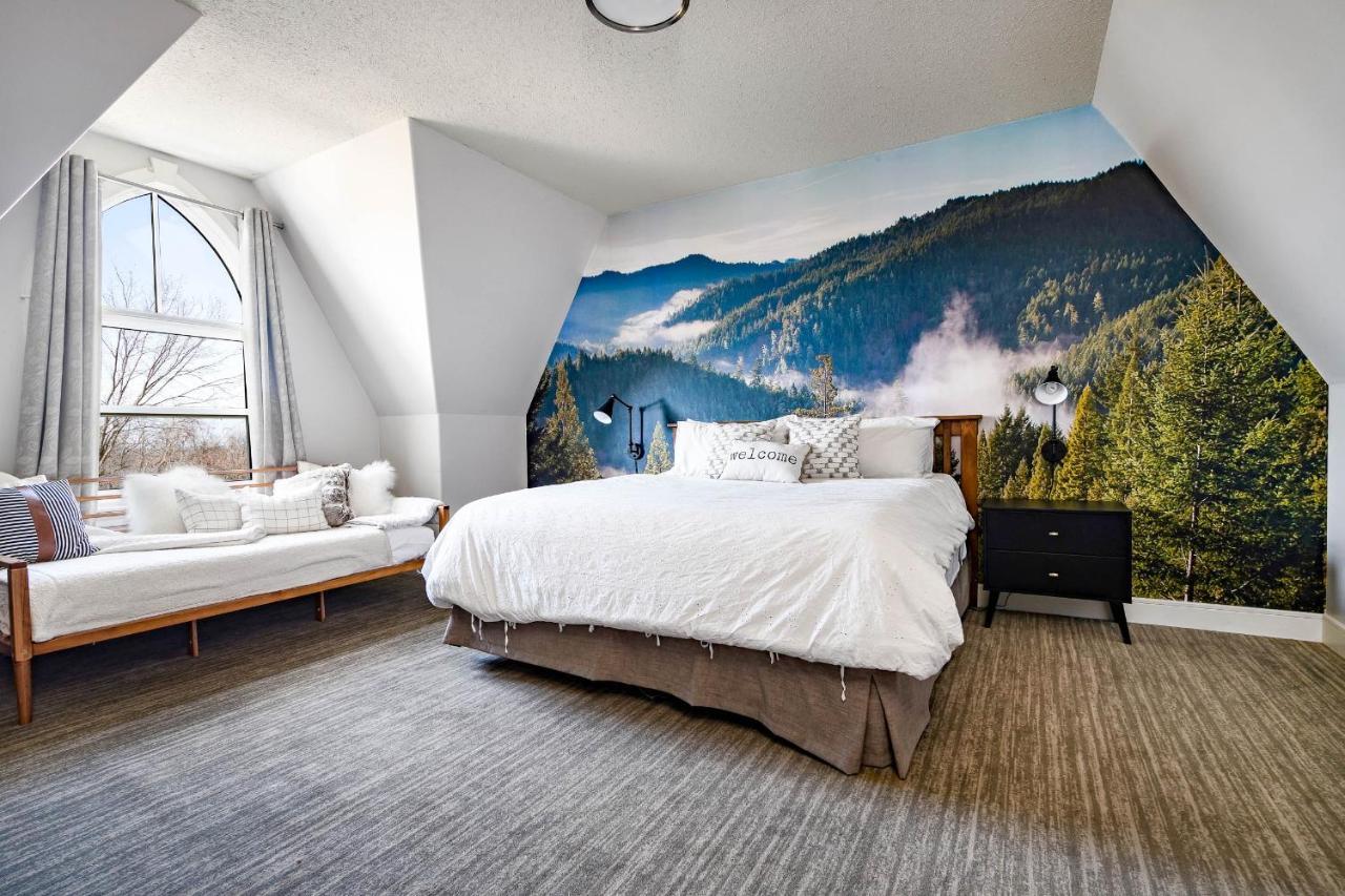 Beautiful & Bright 3 Bed Townhome Near Village Blue Mountains Exterior foto